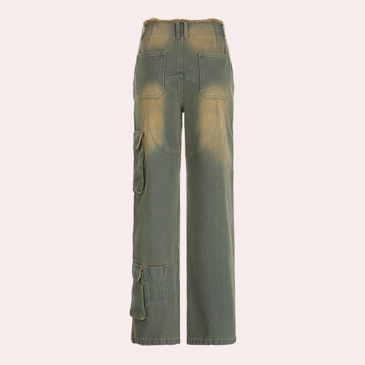 Stylish oversize cargo jeans for women