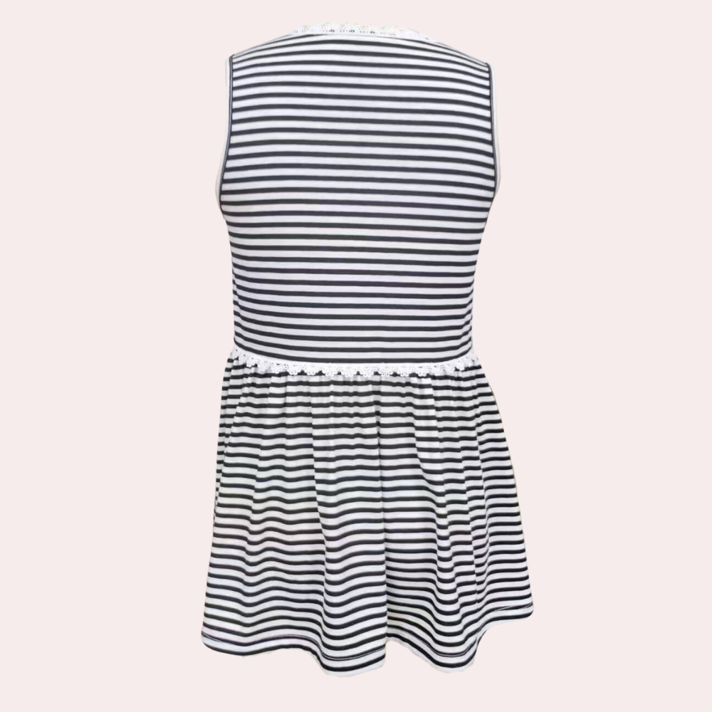 Elegant women's classic striped T-shirt in timeless knitwear