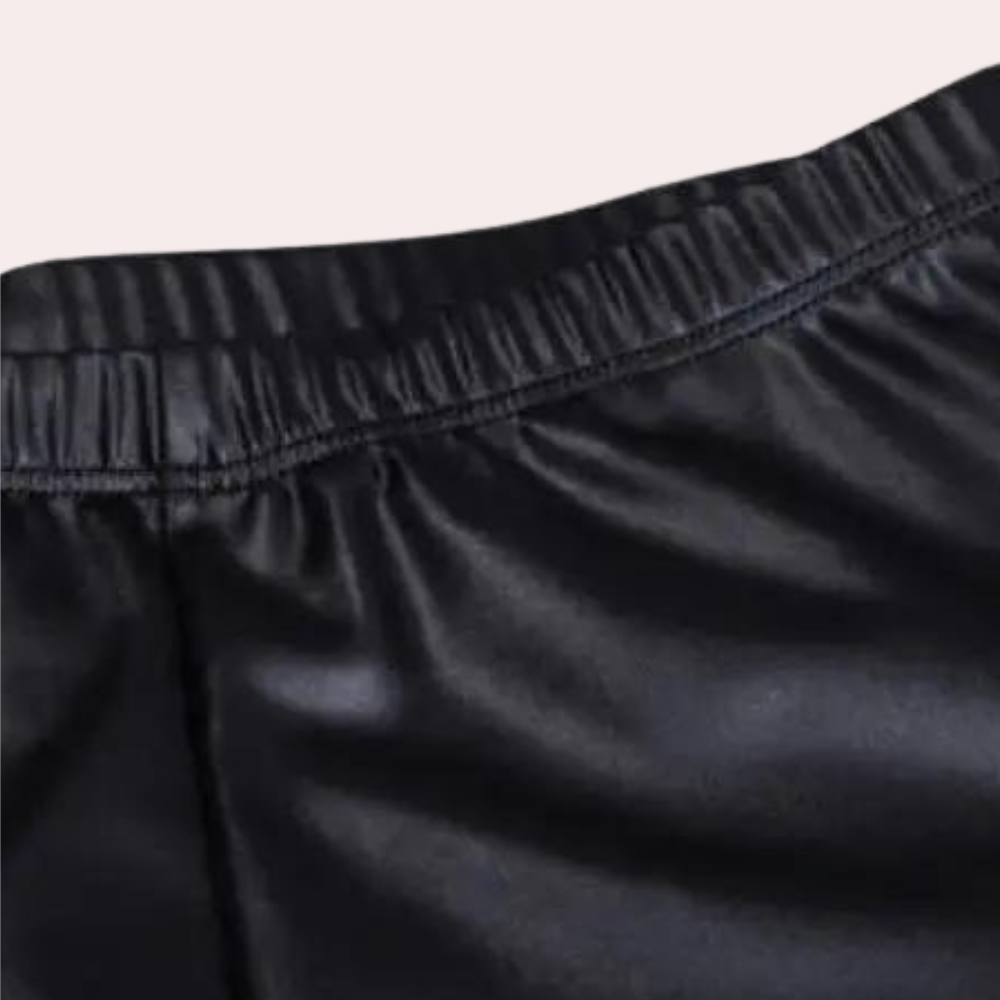 Stylish women's high-waisted trousers for a fashionable and elegant look