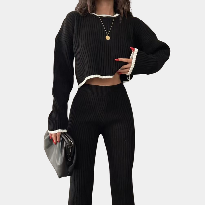 Elegant two-piece knitted set for women - a combination of style and maximum comfort!