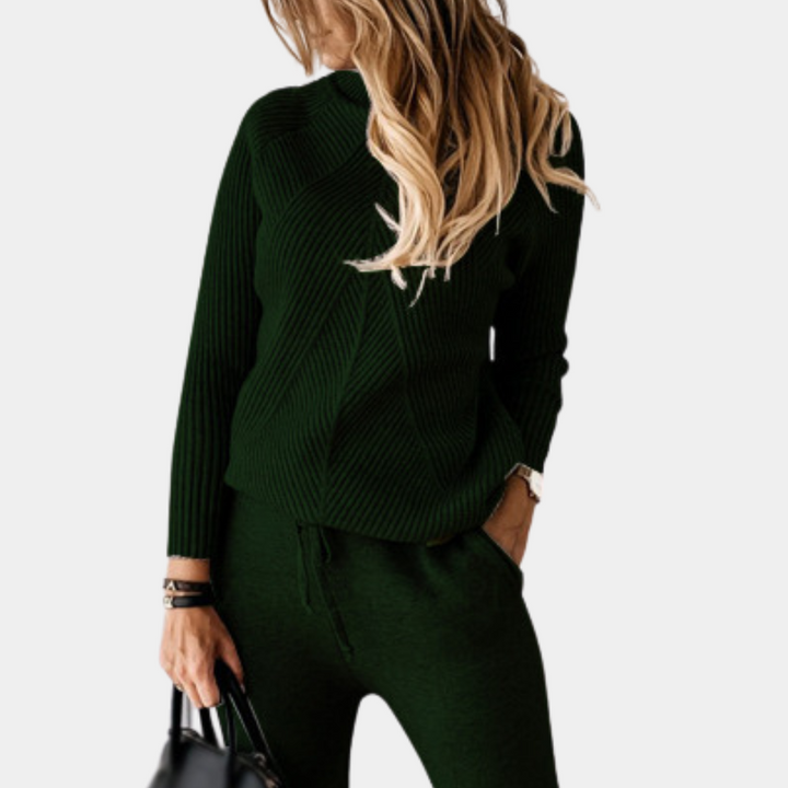 Elegant two-piece knitted set for women