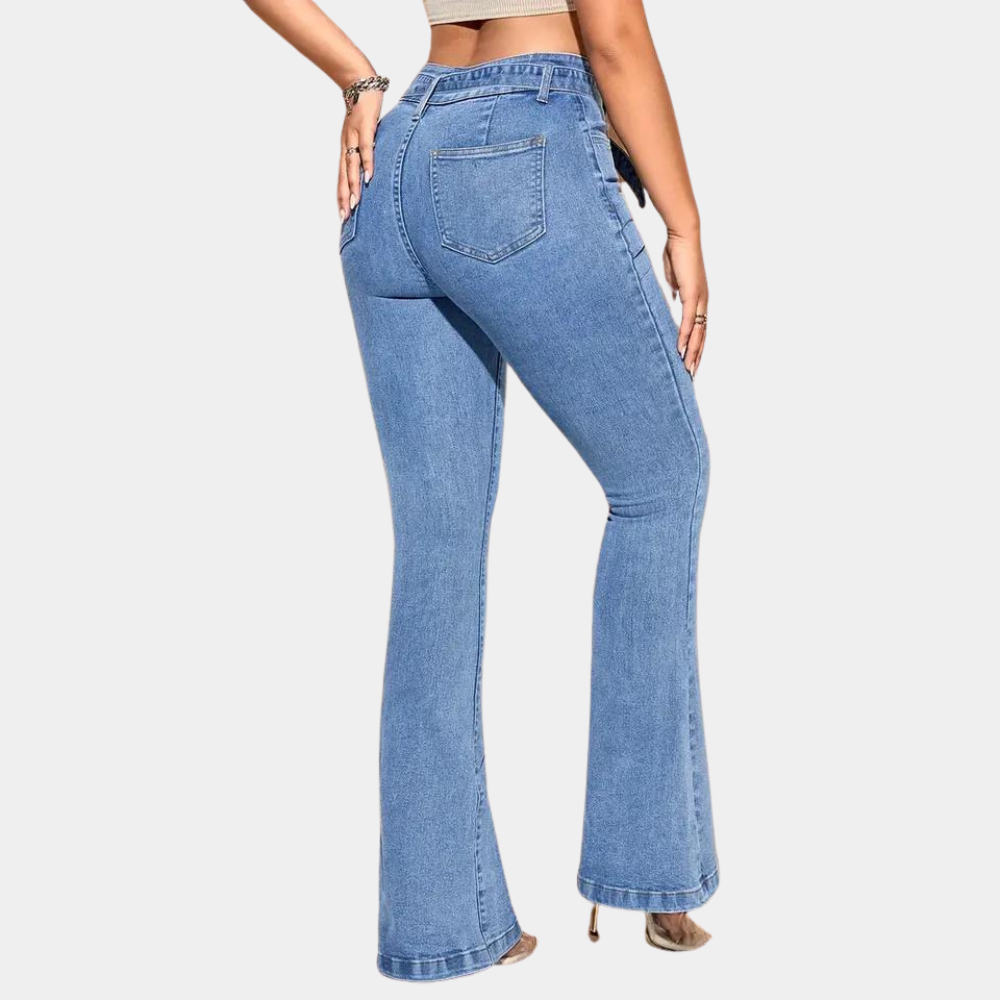 Elegant women's high-waisted jeans with fashionable wide legs