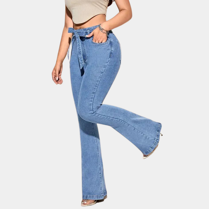 Elegant women's high-waisted jeans with fashionable wide legs