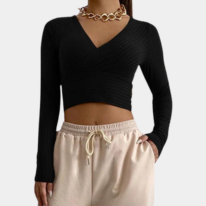 Stylish women's long-sleeved crop top
