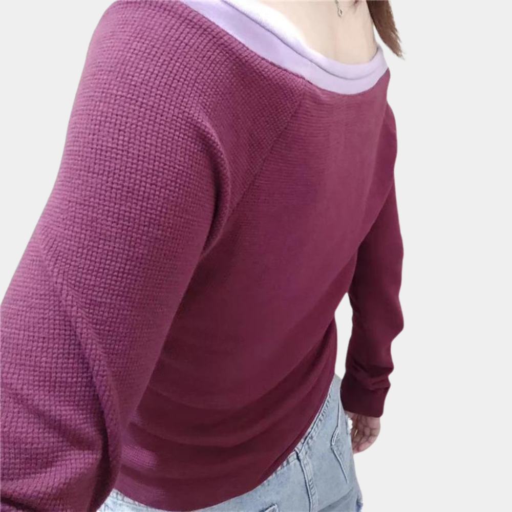 Stylish top with open shoulders and elegant long sleeves