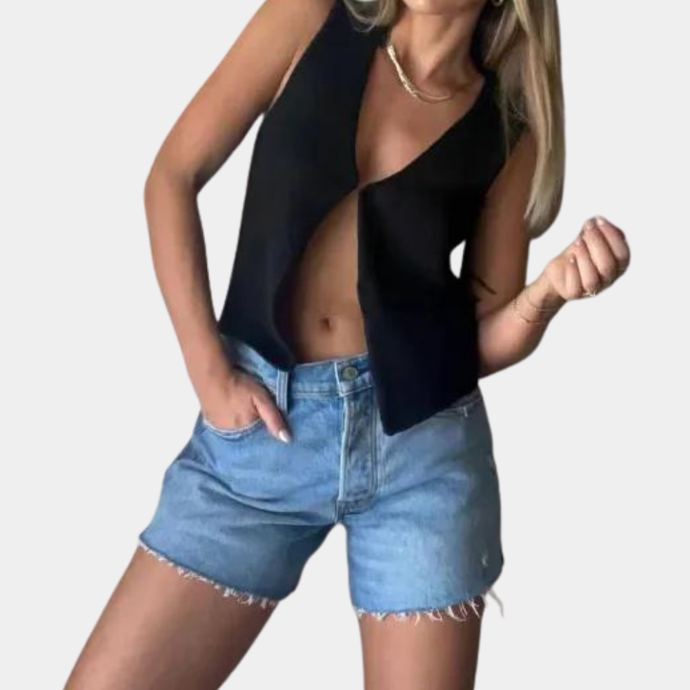 A stylish and elegant blouse perfect for all occasions!