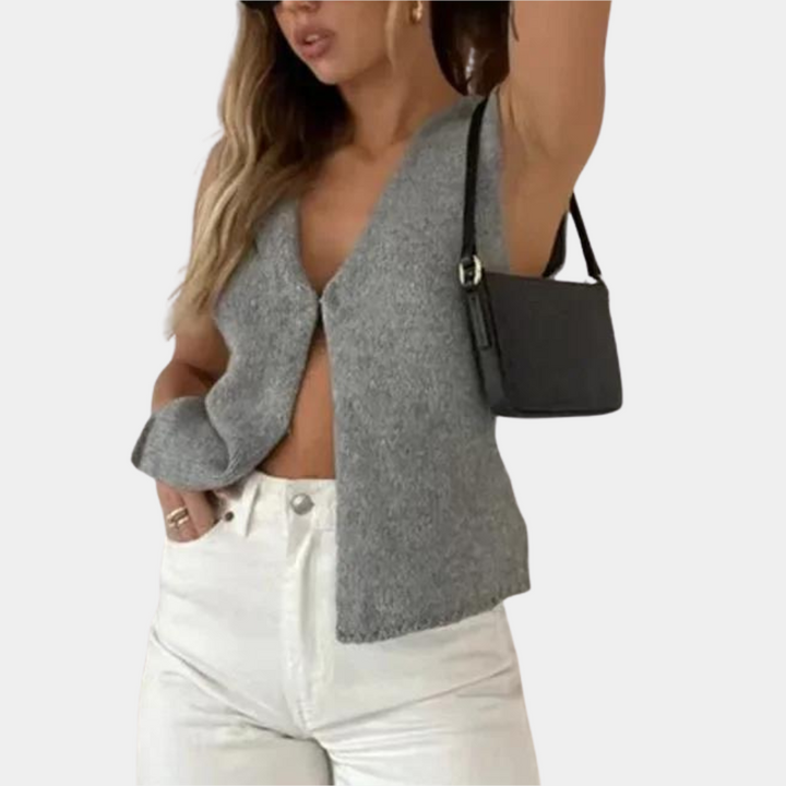 A stylish and elegant blouse perfect for all occasions!