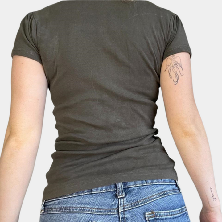 Stylish short-sleeved T-shirt, ideal for a trendy and casual look
