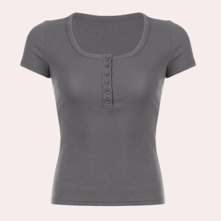 Stylish short-sleeved T-shirt, ideal for a trendy and casual look