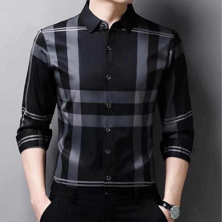 Elegant men's polo shirt in fashionable checked pattern