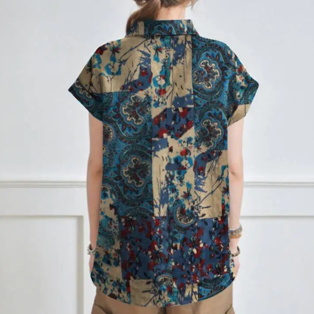 Stylish and Lightweight Women's T-Shirt - Comfort and Elegance in One!