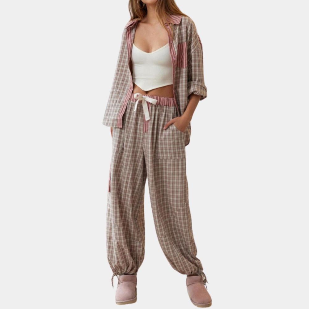 Treat yourself to exceptional comfort in our elegant luxury pyjamas for women!