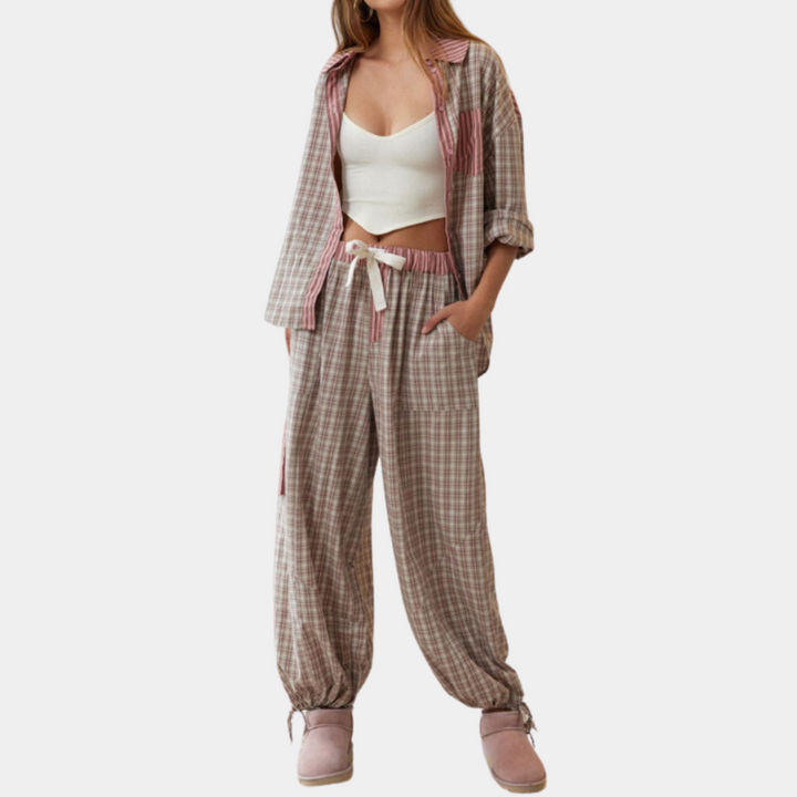 Treat yourself to exceptional comfort in our elegant luxury pyjamas for women!