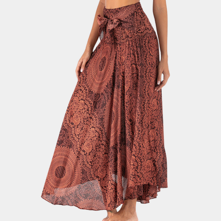 Elegant maxi skirt in bohemian style for women