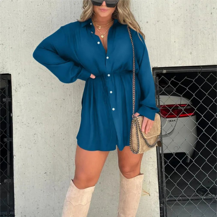 Elegant women's set with fashionable top and stylish shorts