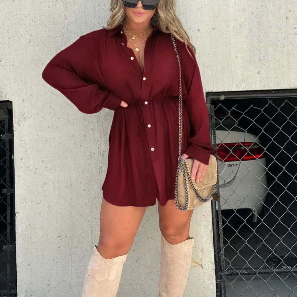 Elegant women's set with fashionable top and stylish shorts