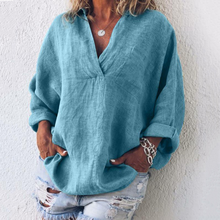 Stylish and luxurious women's Brenda blouse in oversize - the perfect choice for any elegant woman!