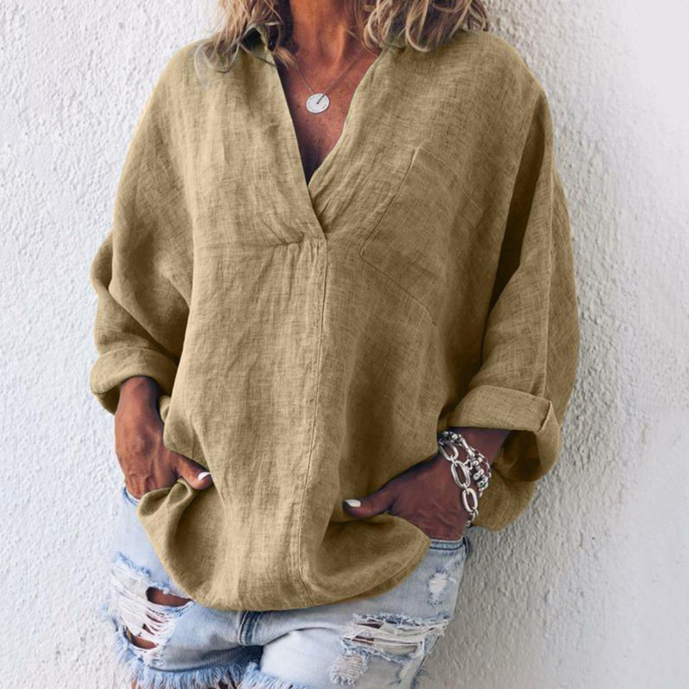 Stylish and luxurious women's Brenda blouse in oversize - the perfect choice for any elegant woman!