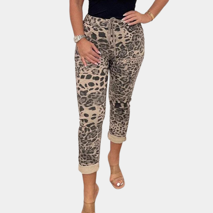 Elegant women's Penelope trousers in a luxurious camouflage pattern for exceptional comfort and style