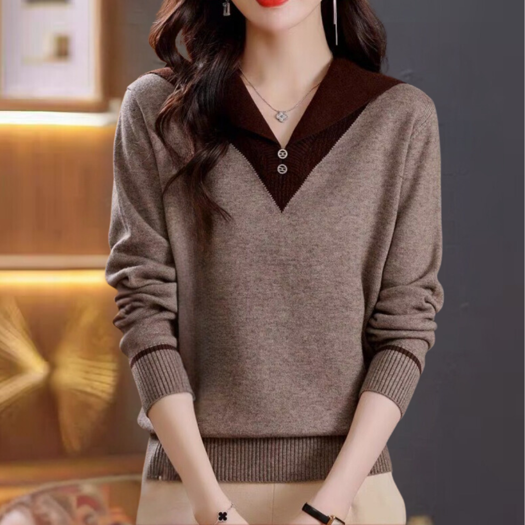 Elegant women's jumper with a v-neck and stylish patchwork pattern