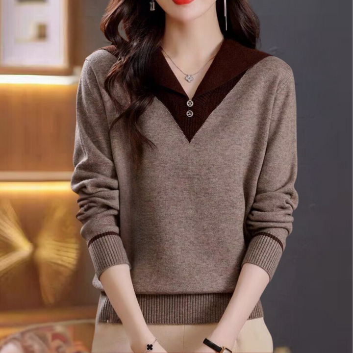 Elegant women's jumper with a v-neck and stylish patchwork pattern