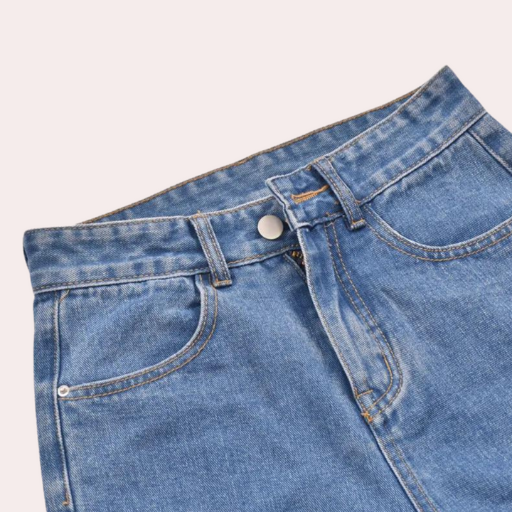 Stylish Dora high-waisted shorts for women
