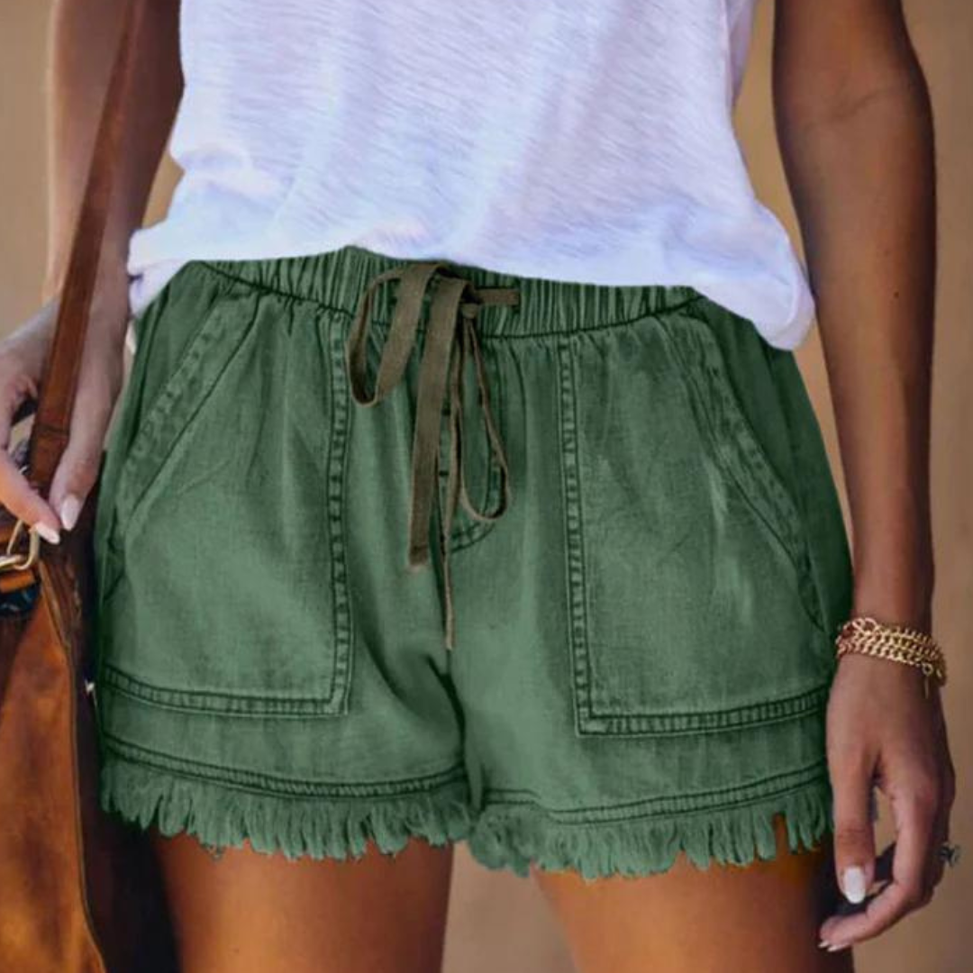 Delfine - Stylish women's shorts with practical side pockets for effortless elegance