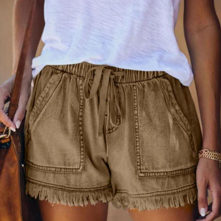 Delfine - Stylish women's shorts with practical side pockets for effortless elegance