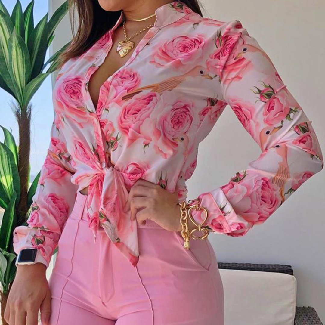 Ora - Luxurious summer ensemble with a sophisticated blouse and comfortable shorts for perfect style
