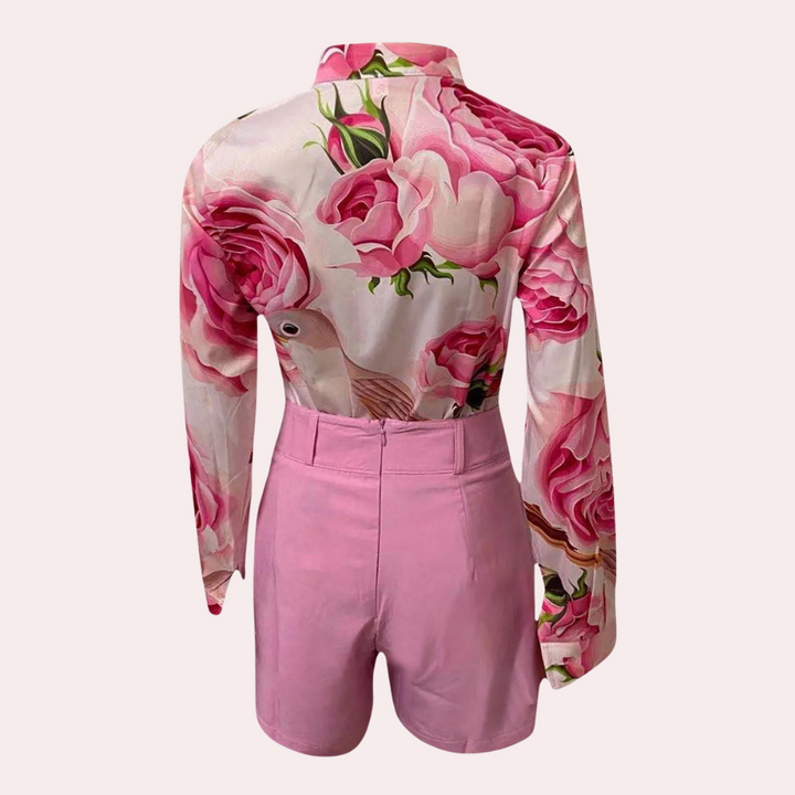 Ora - Luxurious summer ensemble with a sophisticated blouse and comfortable shorts for perfect style