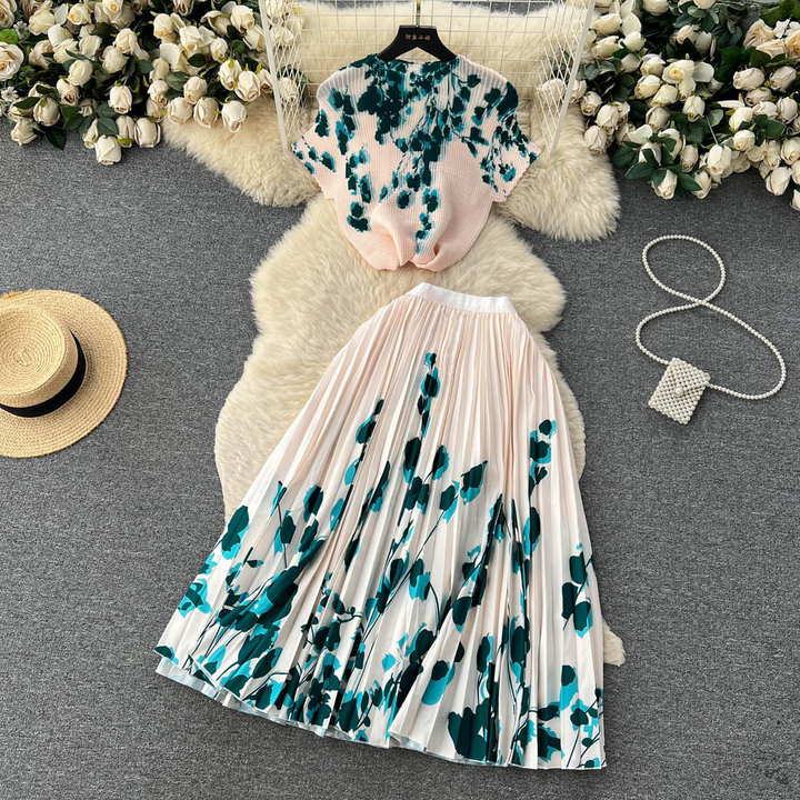 Wynne - Stylish two-piece women's set, created for an elegant and sophisticated look