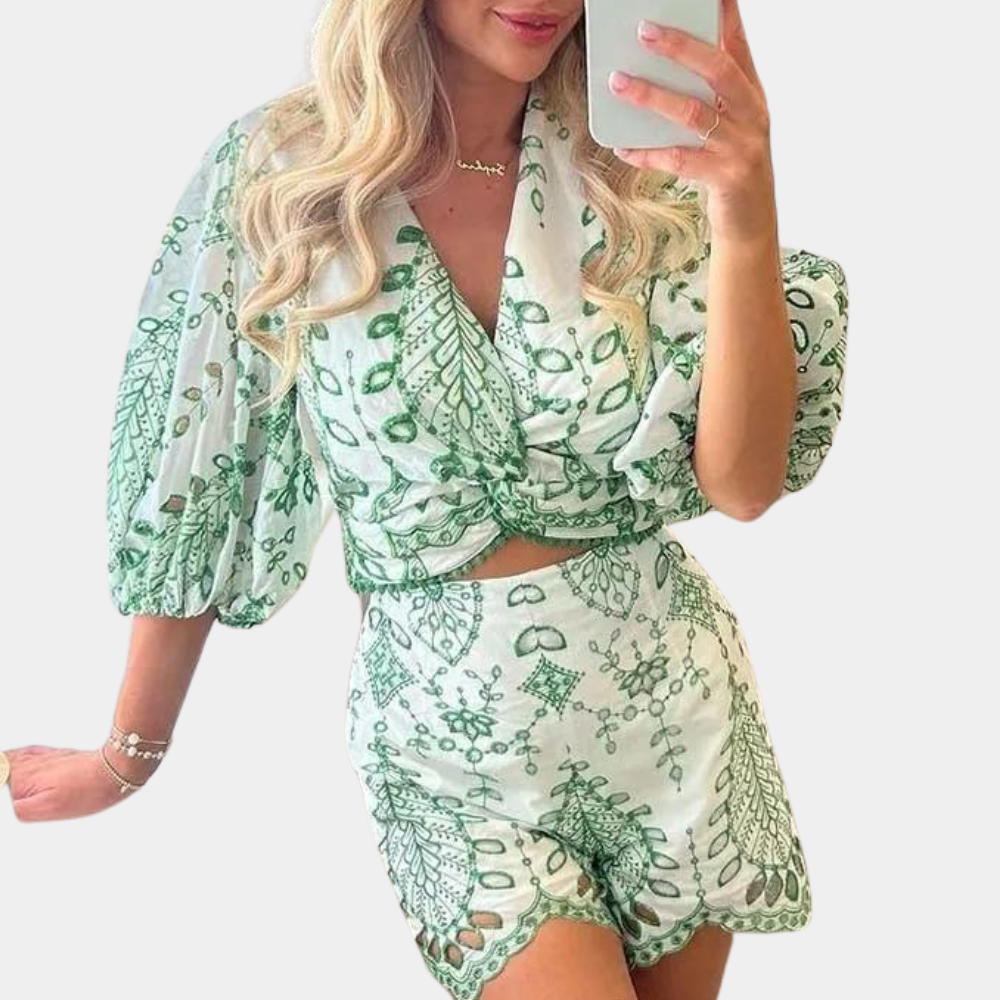 Clementina - A sophisticated 2-piece set for the modern woman