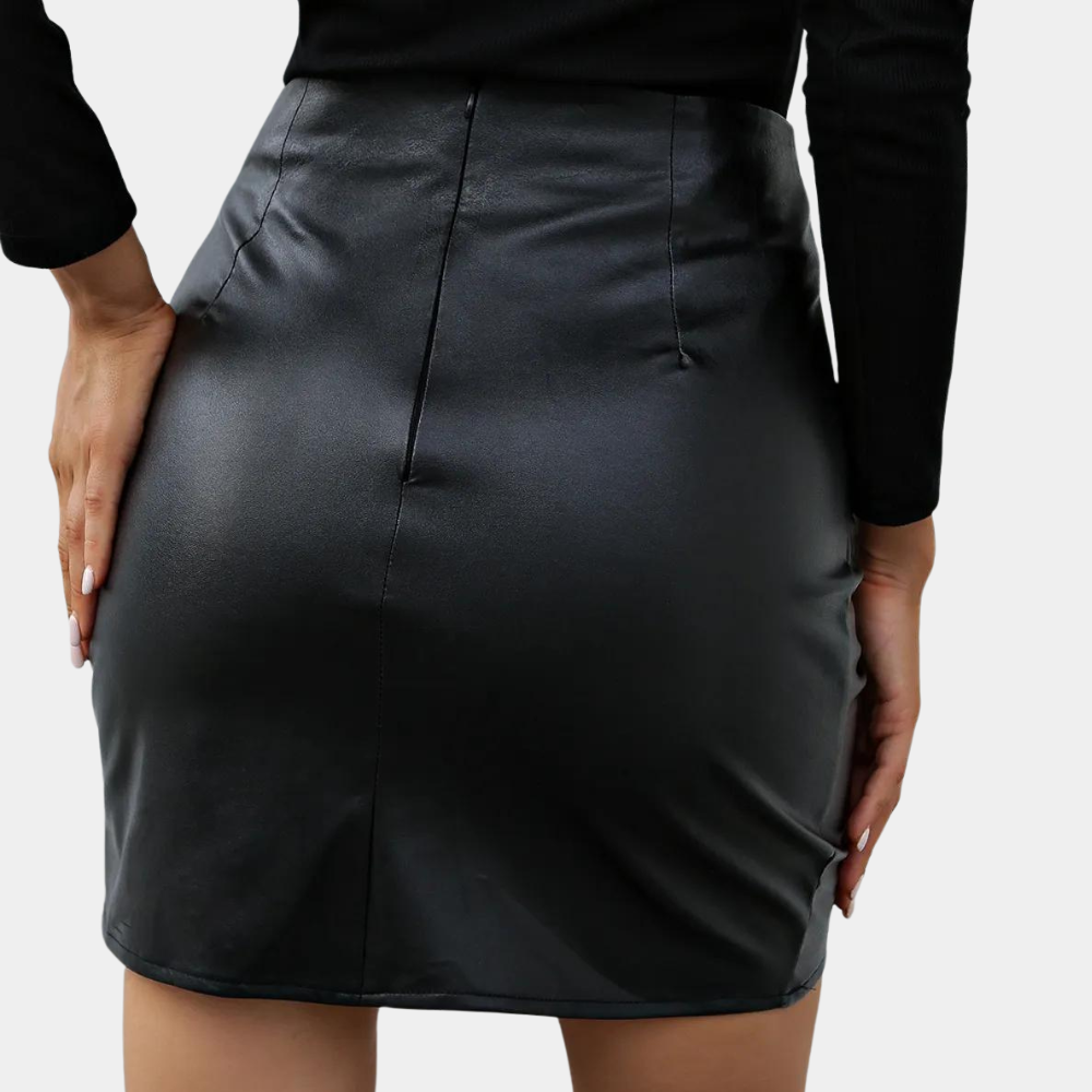 Lucinda - A stylish women's mini skirt for any occasion