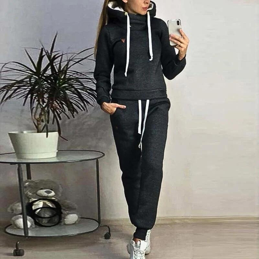 Zita - Elegant sportswear set for women
