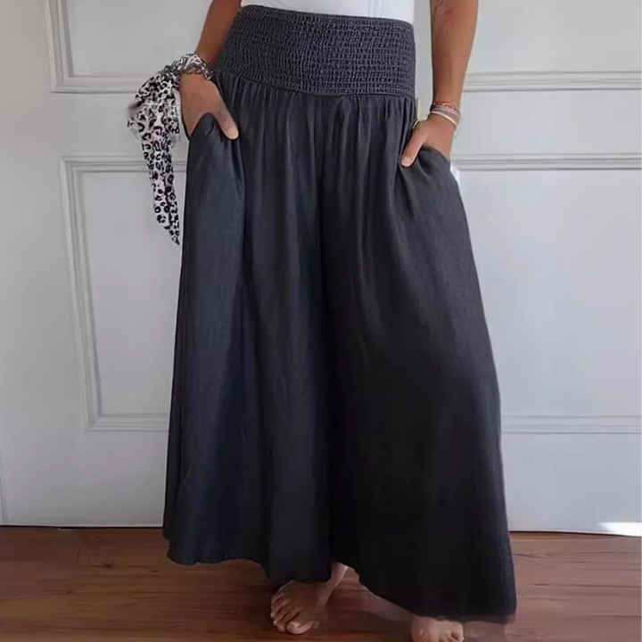 Perla - Elegant women's trousers perfect for any occasion