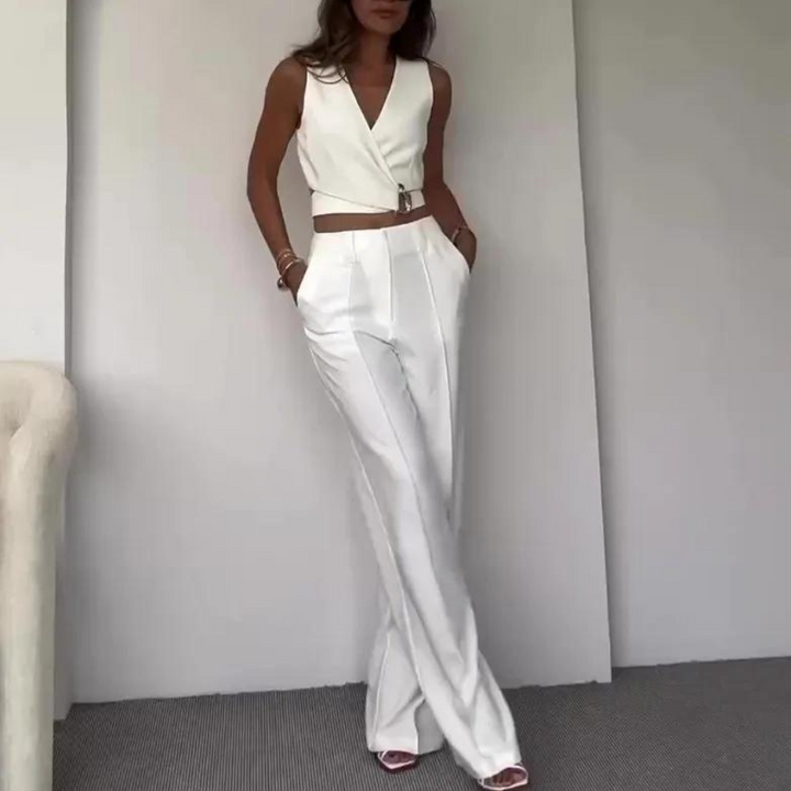Aleyna - an elegant two-piece set, perfect for any occasion