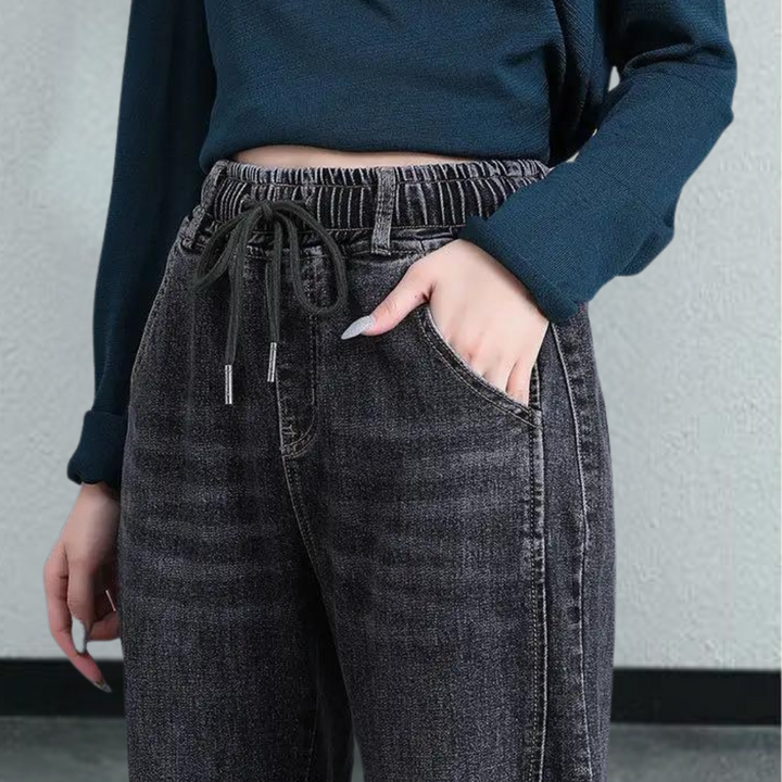 Lucrezia - Elegant women's jeans with adjustable drawcord for perfect comfort and cut!