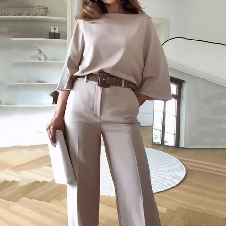 Stylish Suzanne women's 2-piece set - the perfect way to look elegant and sophisticated!