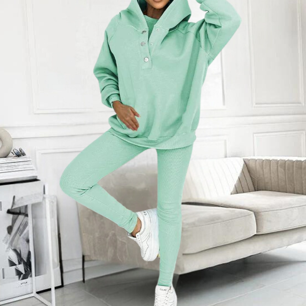 Nia - A luxurious dress that highlights elegance and stylish design