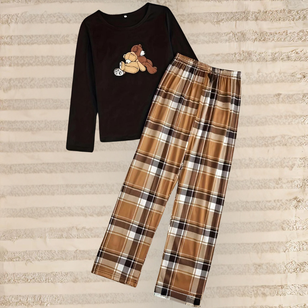 Phenomenal ensemble: Luxurious round-collar top and stylish checked trousers