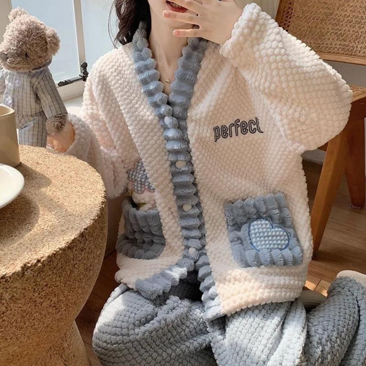 Vivien - Luxurious women's pyjamas with exceptional comfort and a pleasant warm wrapping