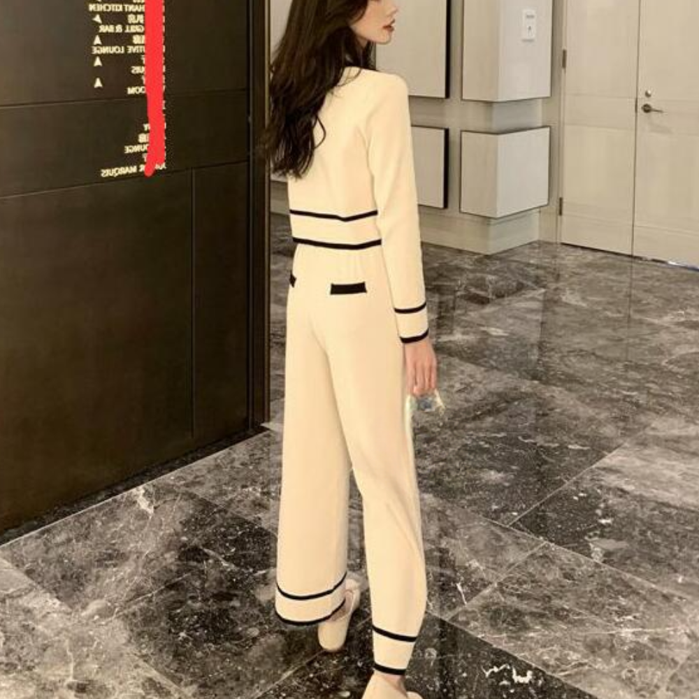 Polixeni - Elegant women's 2-piece knit set where comfort meets style