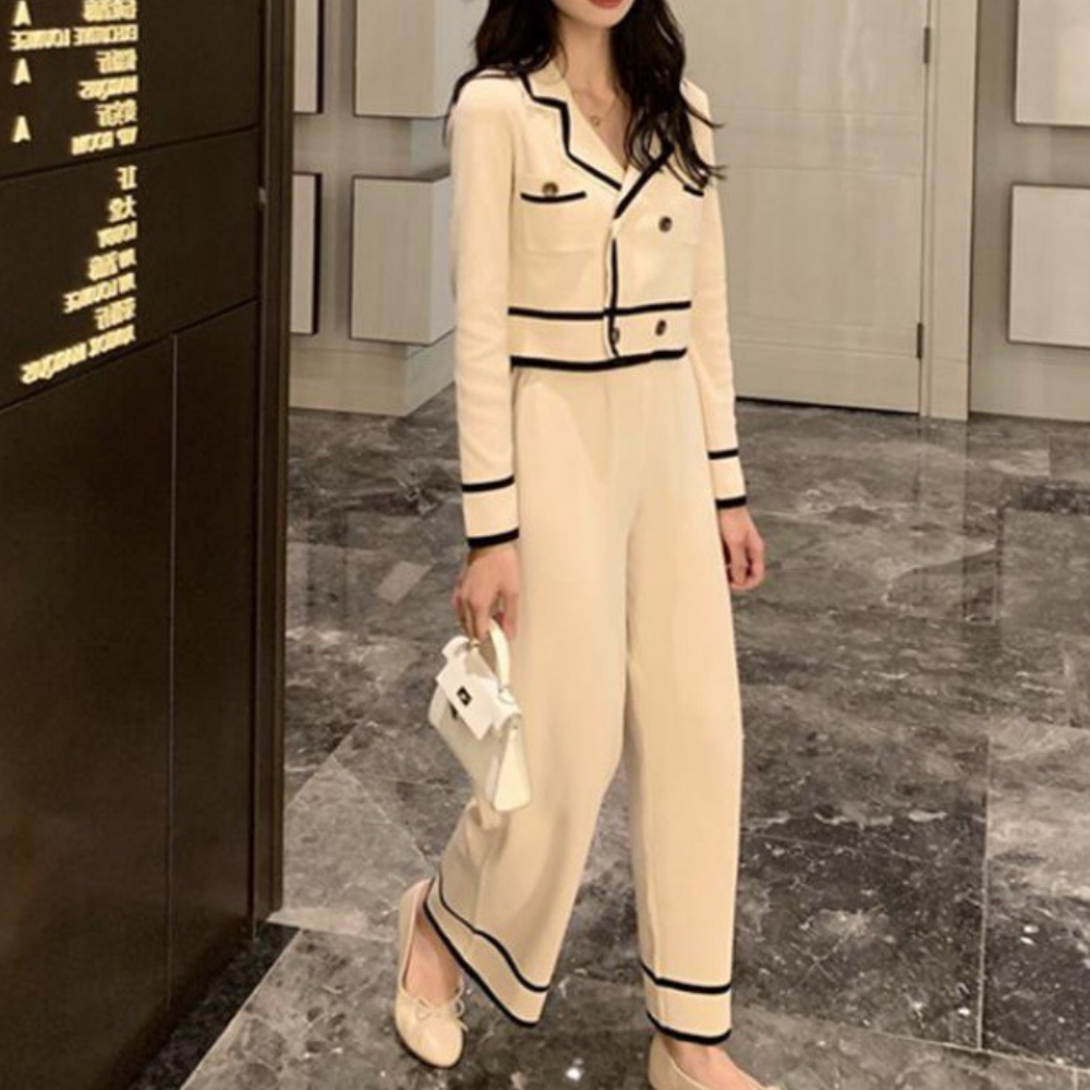 Polixeni - Elegant women's 2-piece knit set where comfort meets style