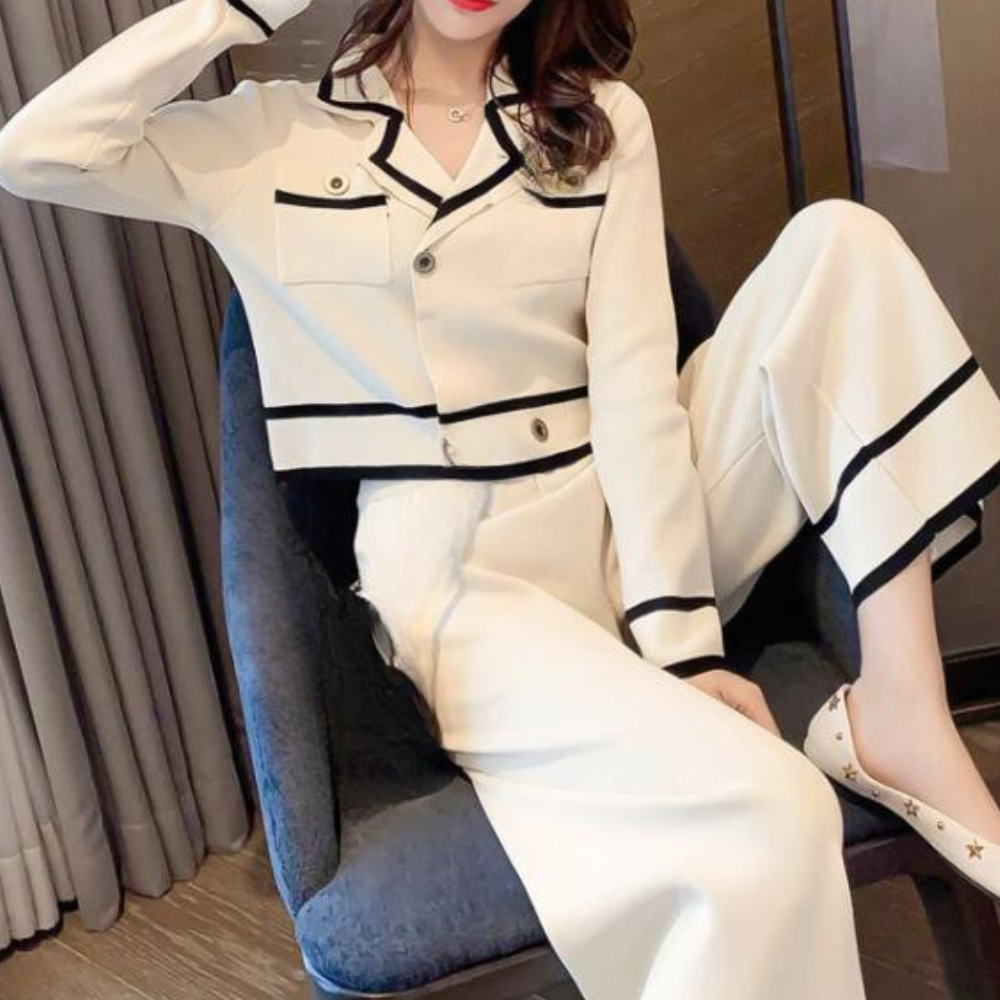 Polixeni - Elegant women's 2-piece knit set where comfort meets style
