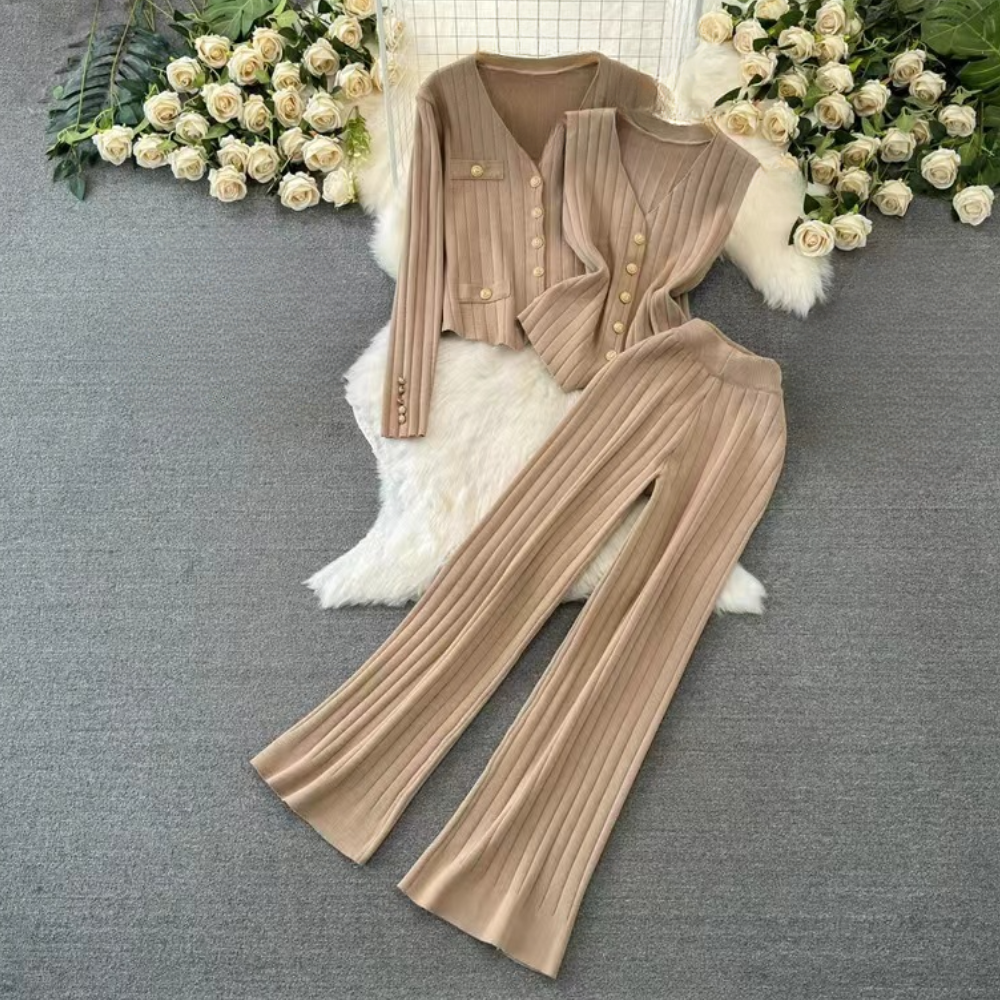 Elene set - Stylish and elegant knitwear for modern women