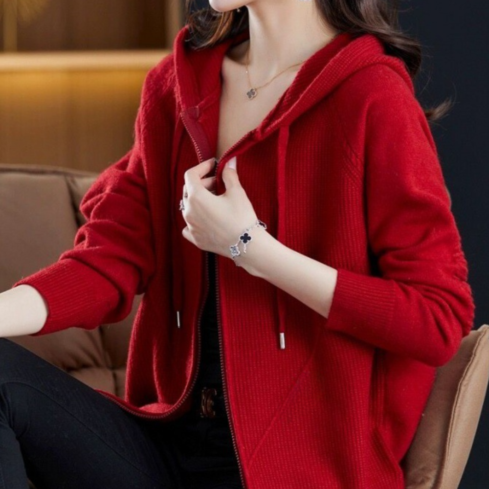 Danika - Elegant and comfortable women's hooded waistcoat