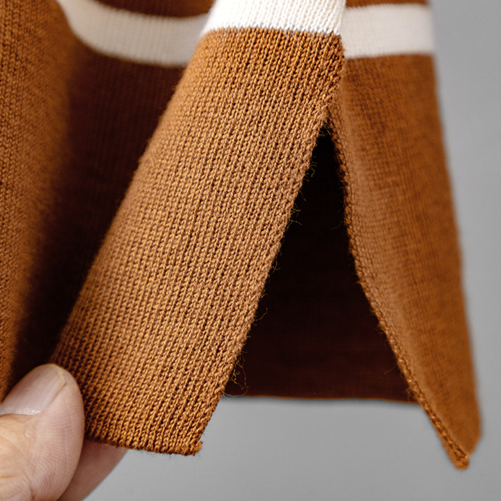 Amelita - Stylish knitted binoculars for modern women