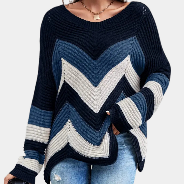 Stylish women's jumper with wavy weave effect