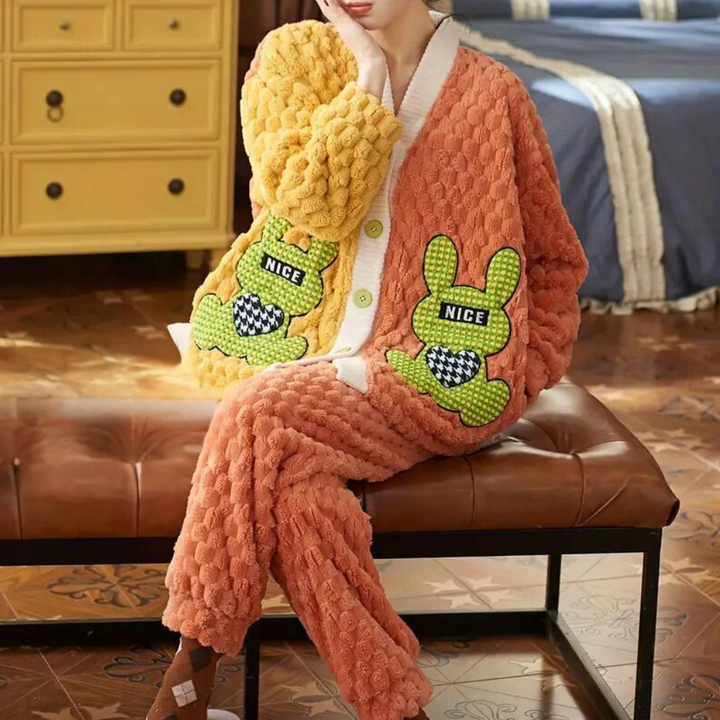 Stylish and comfortable lounge set for women - Severina
