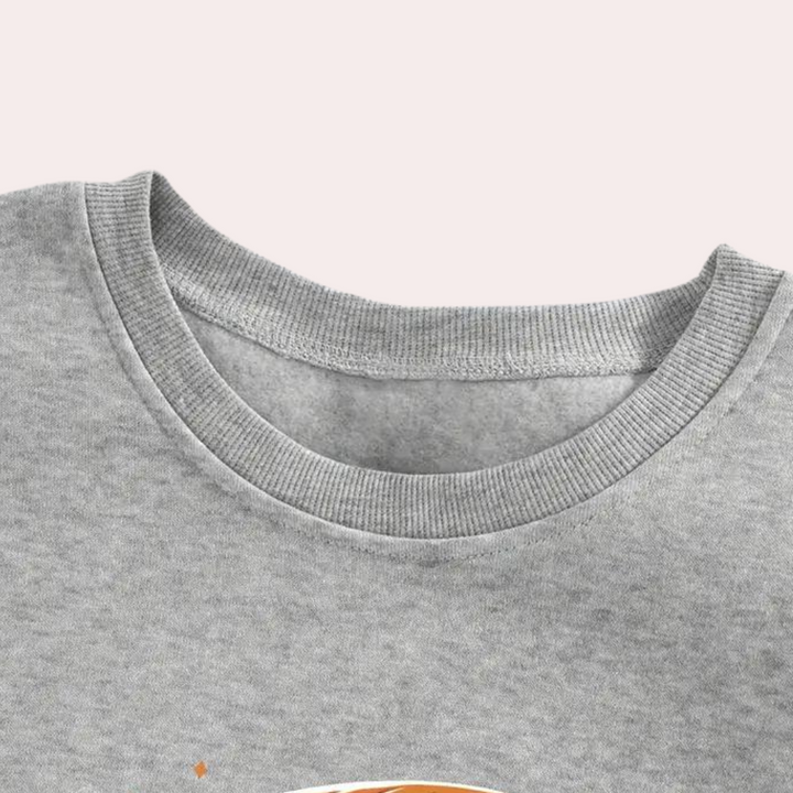 Hauntingly stylish Halloween sweatshirt for women - Cintia